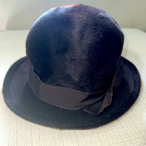 Classic Black Wool Felt Cloche Hat with Ribbon